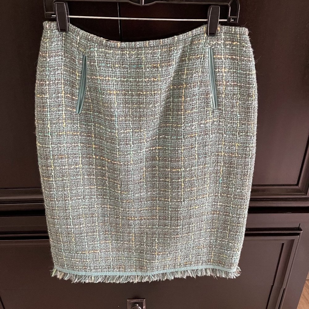 Lafayette 148 tweed knee length skirt with leather trim